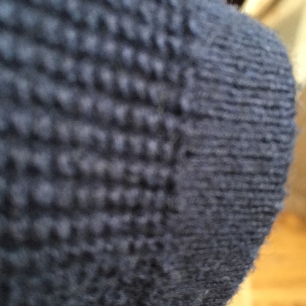 Men t- sweater. - Picture 11 of 11